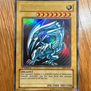 Blue-Eyes White Dragon 1st Edition - Yu Gi Oh!